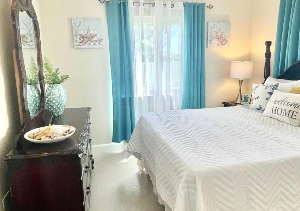 Seashore Vacation Home, Oceanpointe, Lucea, Jamaica *