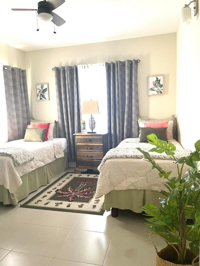 Seashore Vacation Home, Oceanpointe, Lucea, Jamaica Holiday home Lucea